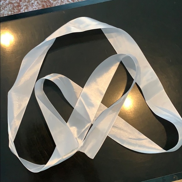 SEXY AND FEMININE LACE COVER UP - Picture 4 of 4